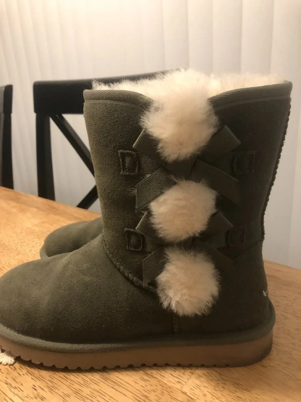 Koolaburra Olive Green Shearling Boots Size 7